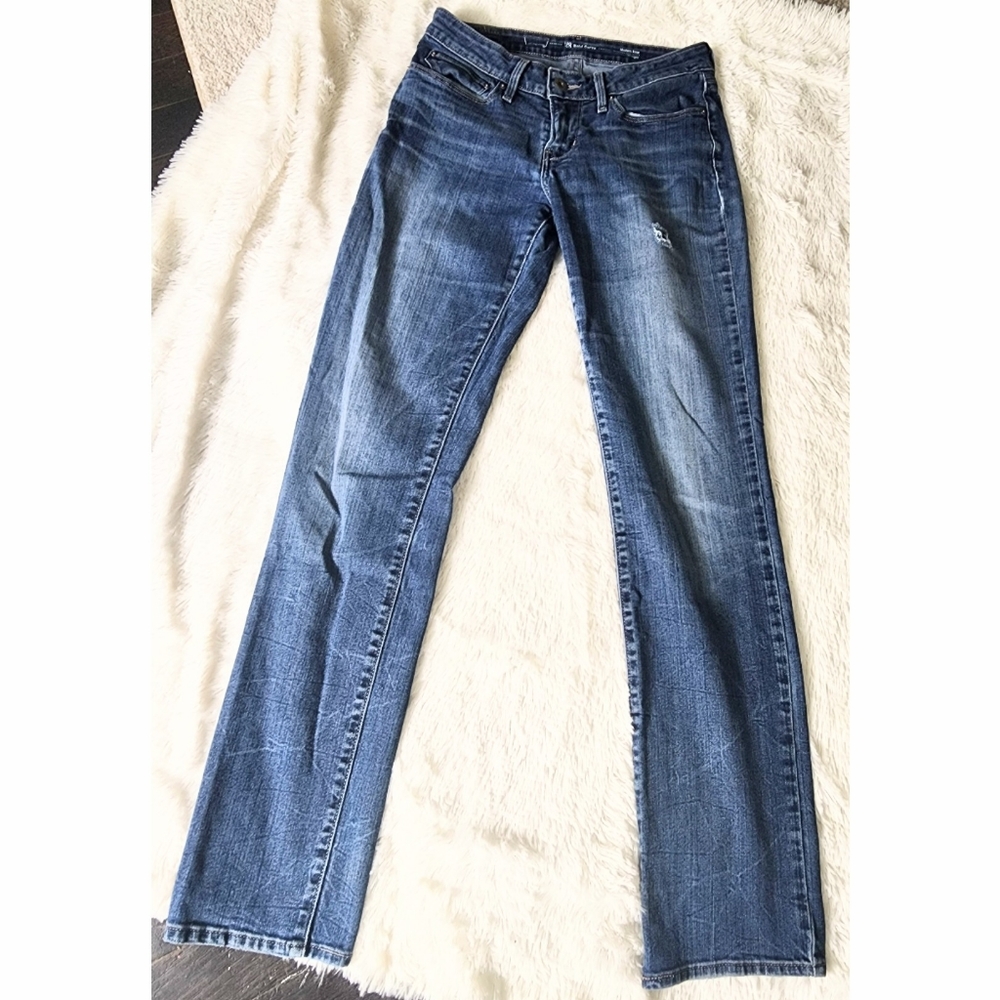 Levi's distressed curvy straight leg modern rise denim jeans size 28